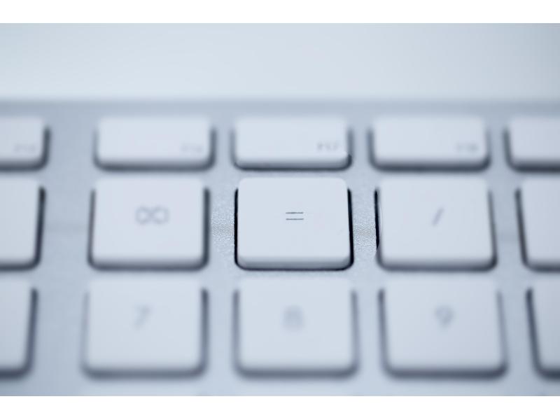 LMP Tastatur KB-1243 Silber, CH-Layout mit Ziffernblock
