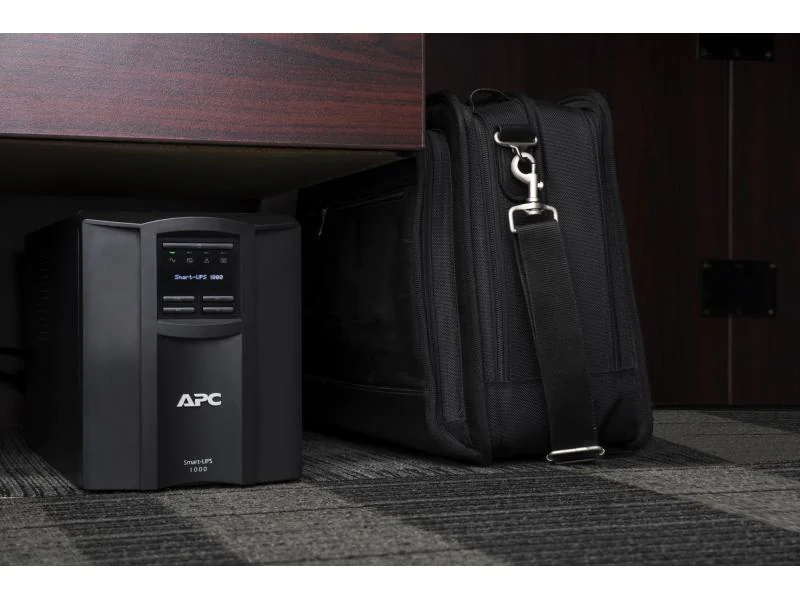 APC USV SMT1000IC 1000 VA / 670 W