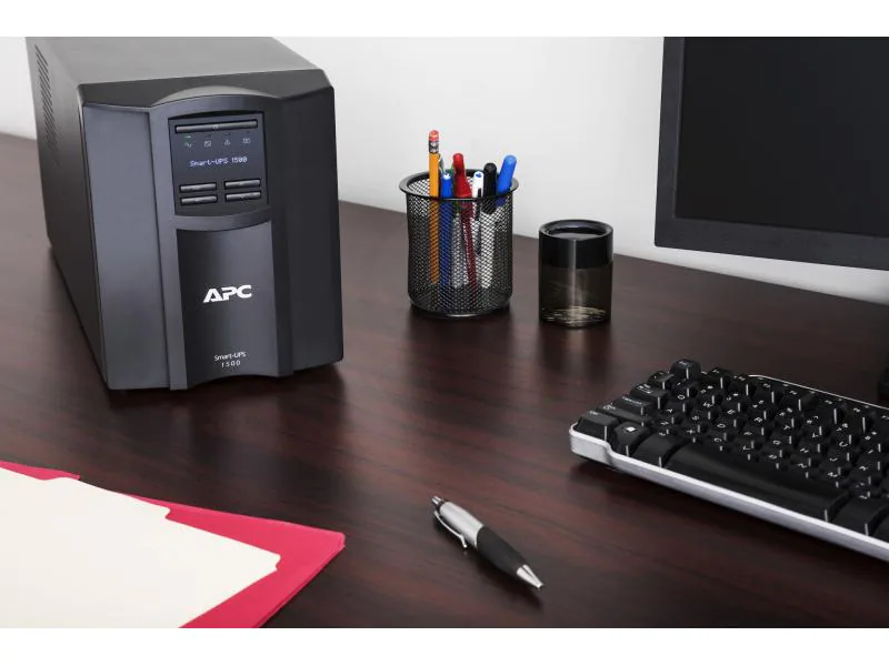 APC USV SMT1500IC 1500 VA / 980 W