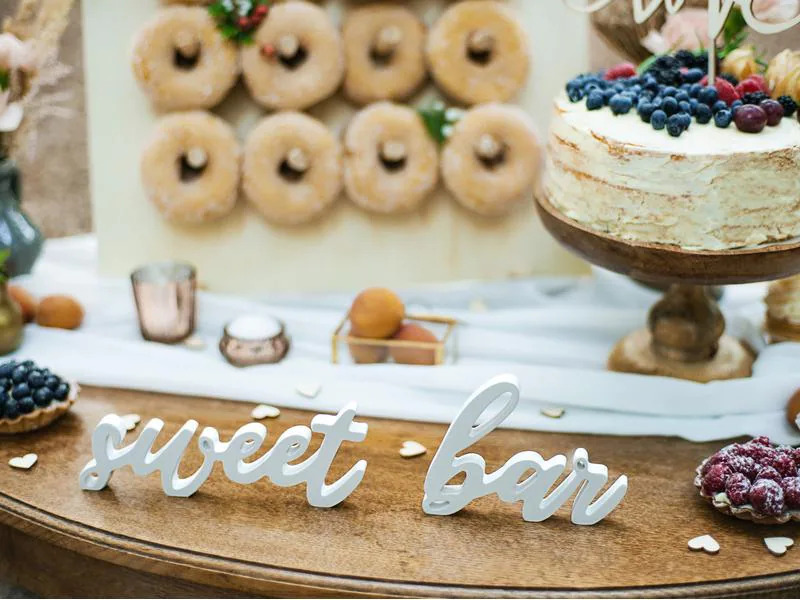 Partydeco Partyaccessoire Holzschrift Sweet Bar 37 x 10 cm, Weiss
