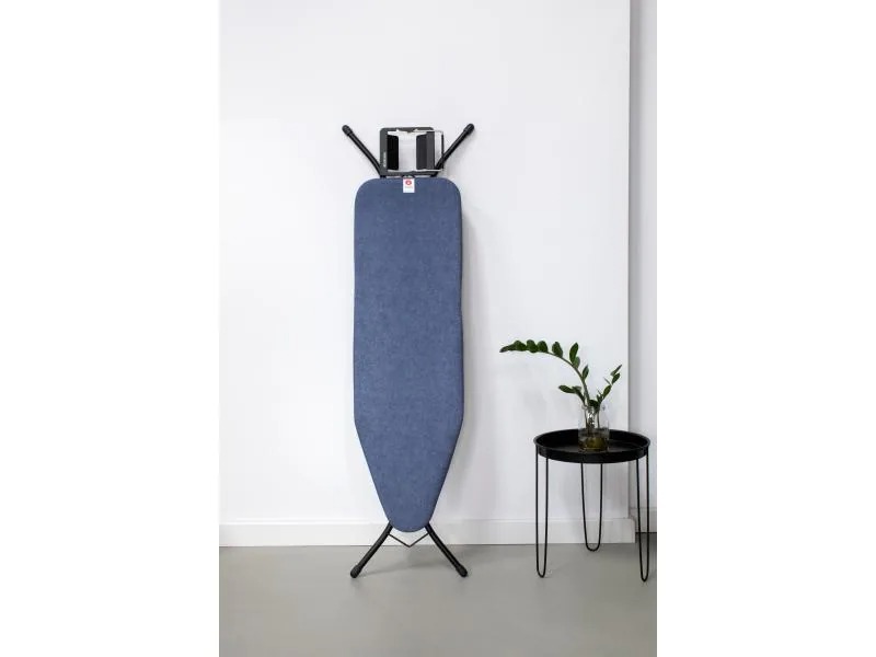 Brabantia Bügeltisch Denim Blue mit Dapfbügeleisenablage