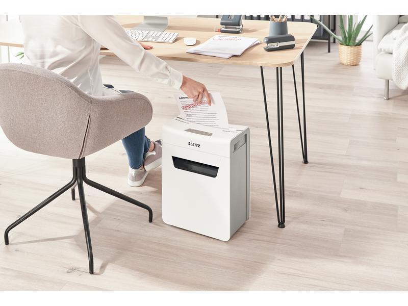 Leitz Aktenvernichter IQ Protect 6X P-4, 8 Seiten