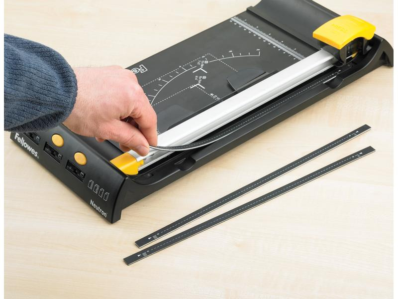 Fiskars Ersatzklinge für Rollenschneidegeräte A4 3 Stück