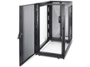 APC Netzwerkschrank NetShelter SX AR3104 24HE / Schwarz