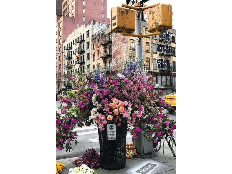 Ravensburger Puzzle Flowers in New York