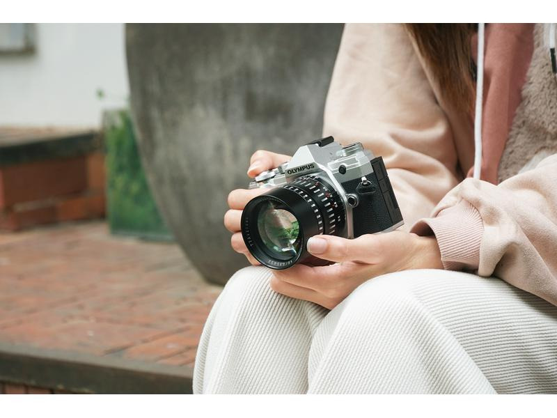 TTArtisan Festbrennweite APS-C 50 mm F0.95 – Canon RF