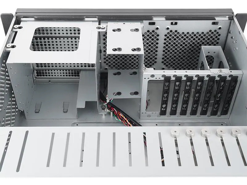 Chieftec Gehäuse UNC-409S-B