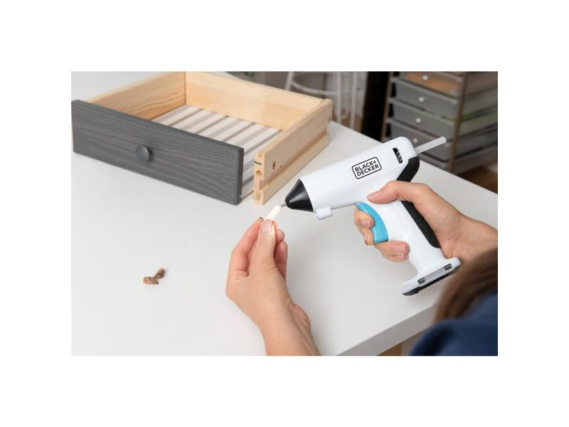 BLACK+DECKER Heissklebepistole BCGL115-XJ ink. 20 Klebestifte