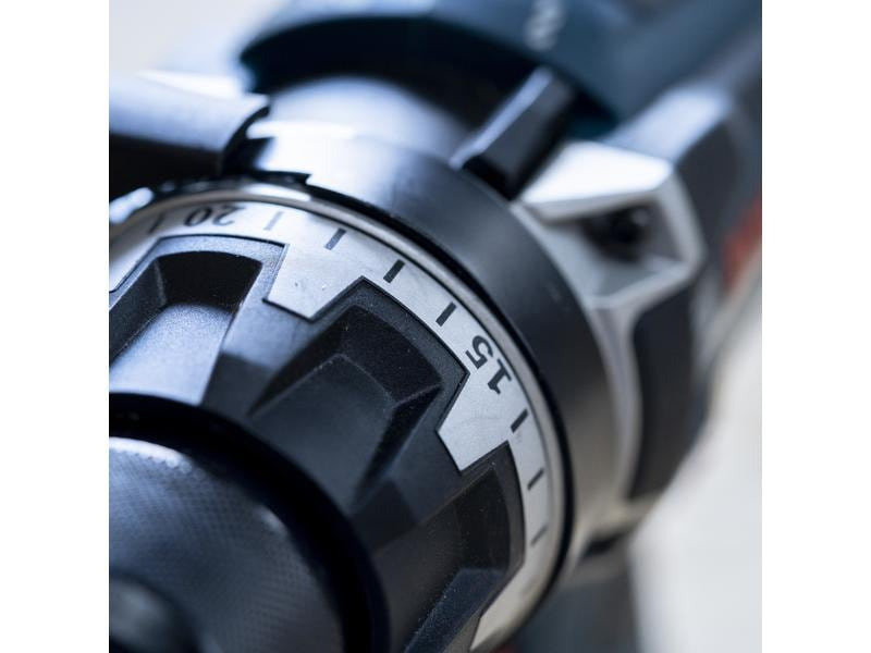 Bosch Professional Akku-Bohrschrauber GSR 18V-150 C solo