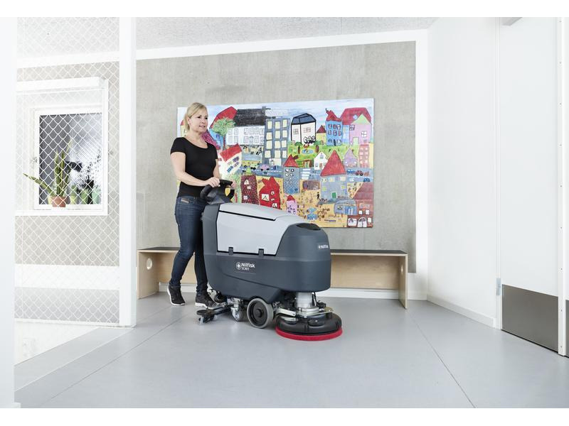 Nilfisk Akku-Scheuersaugmaschine SC401 43 BD