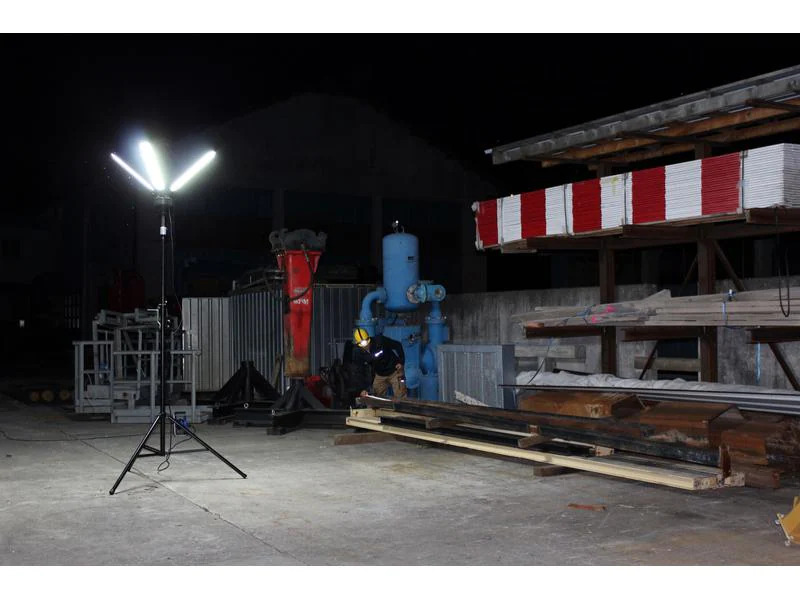 Nordride Flutlichtstrahler Vision Flex mobil 240 W
