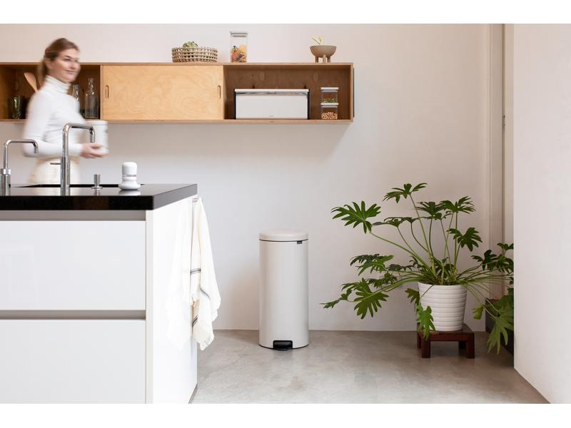 Brabantia Treteimer NewIcon 30 l, Soft Beige