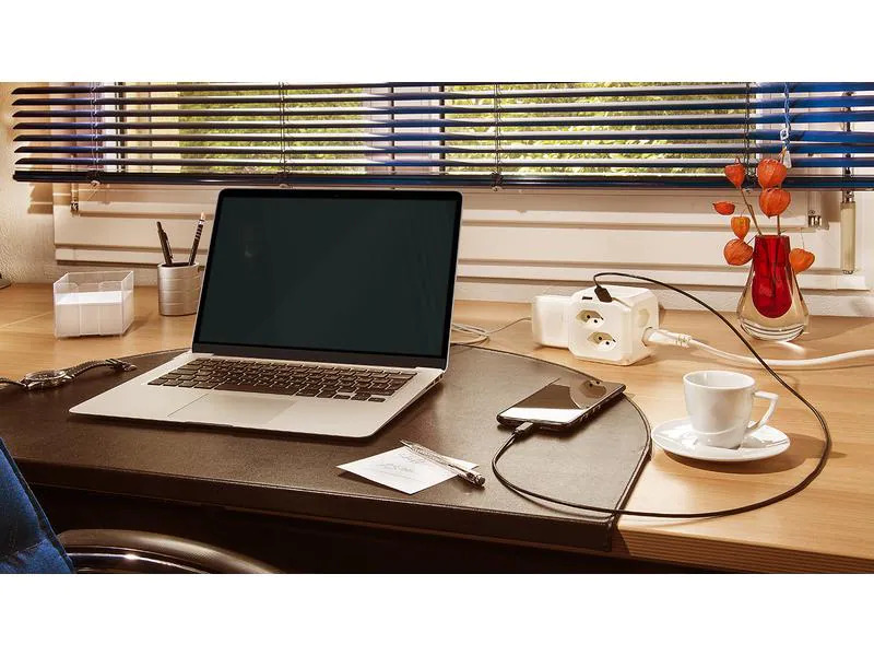 STEFFEN Stromverteiler CUBE 8xT13 2x USB-A