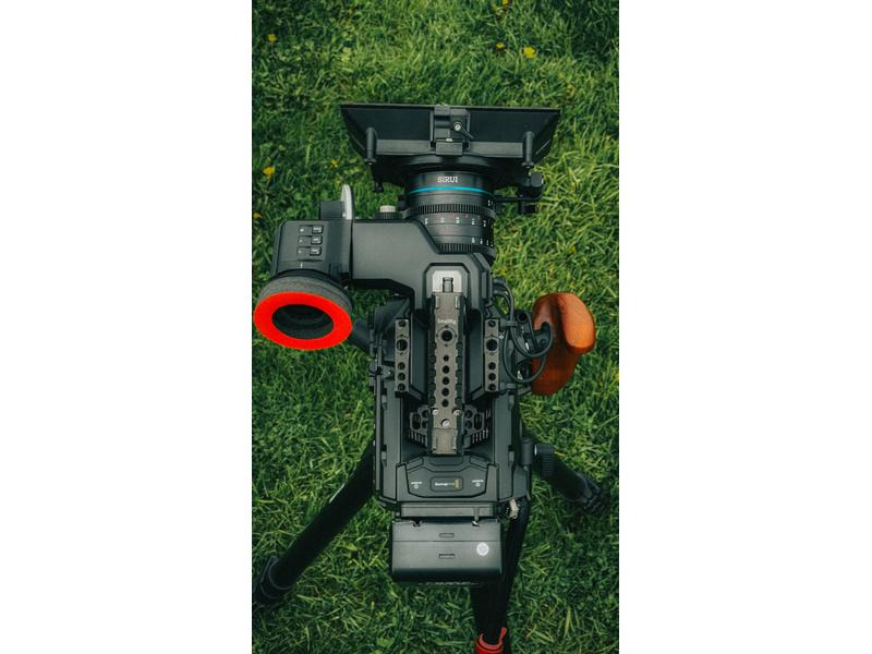 Sirui Festbrennweite 24mm T2 Full-frame Marco Cine Lens – Arri PL