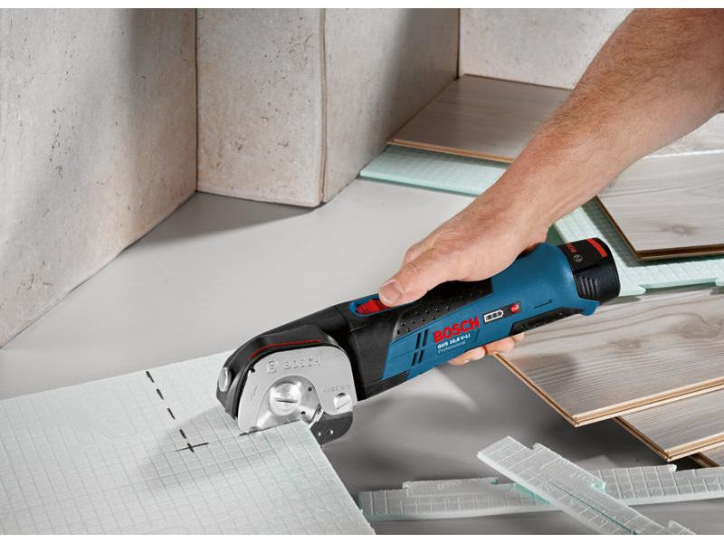 Bosch Professional Akku-Universalschneider GUS 12V-300 + L-Boxx Clic&amp;go Solo