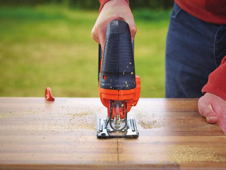 BLACK+DECKER Akku-Pendelhubstichsäge BDCJS18 Kit 18 V