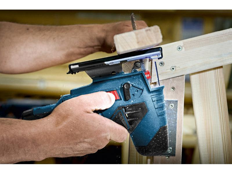 Bosch Professional Akku-Stichsäge GST 12V-70 Kit, L-Boxx