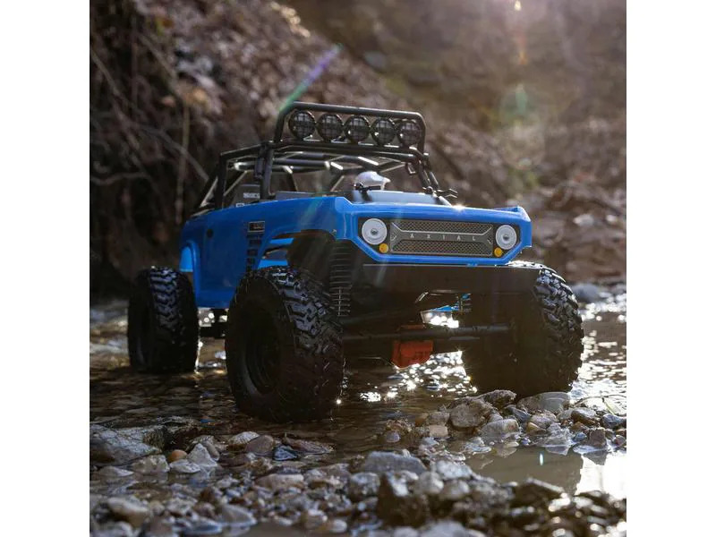 Axial Scale Crawler SCX10 II Deadbolt, Blau ARTR, 1:10