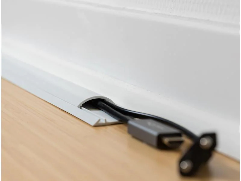 Delock Kabelkanal selbstklebend 1 m x 30 mm Weiss