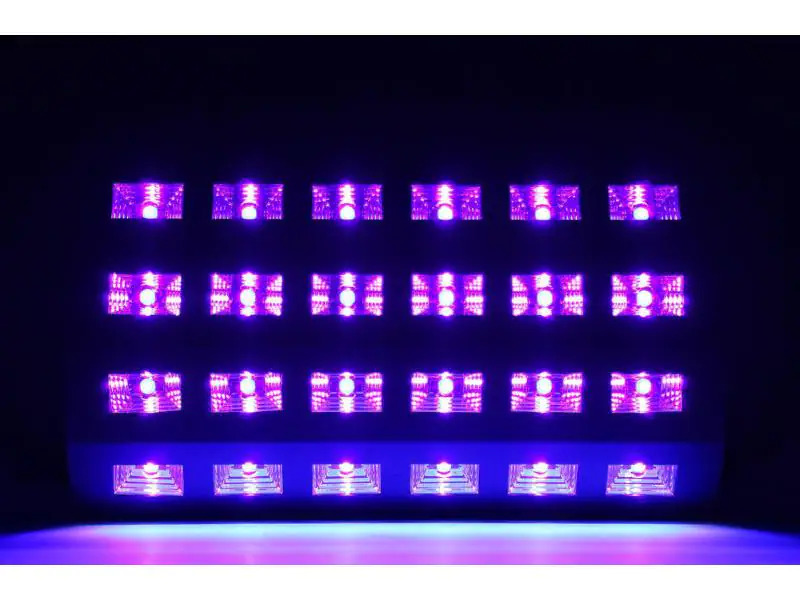 BeamZ UV-Scheinwerfer BUV463