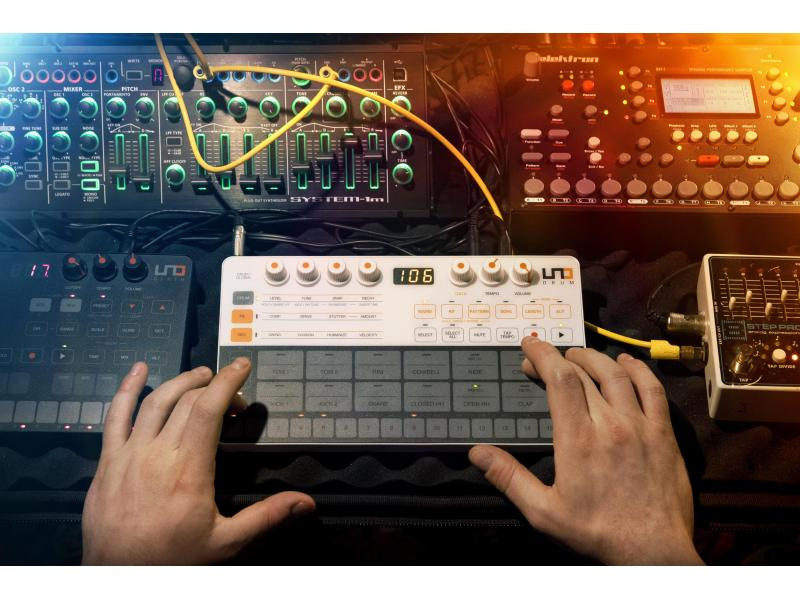 IK Multimedia Drum Machine UNO Drum