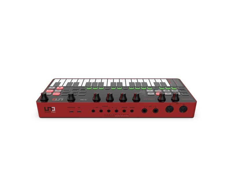 IK Multimedia Synthesizer UNO Synth Pro Desktop