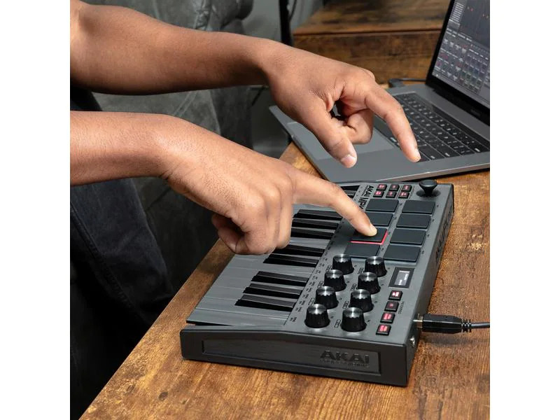 Akai Keyboard Controller MPK Mini MK3
