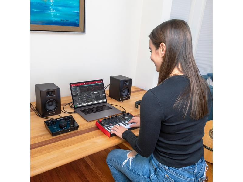 Akai Keyboard Controller MPK Mini Play MK3