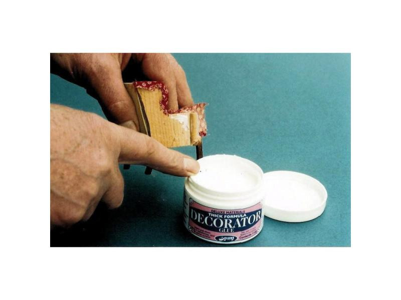 Deluxe Materials Modellbauklebstoff Decorator Glue 112 g, Weiss