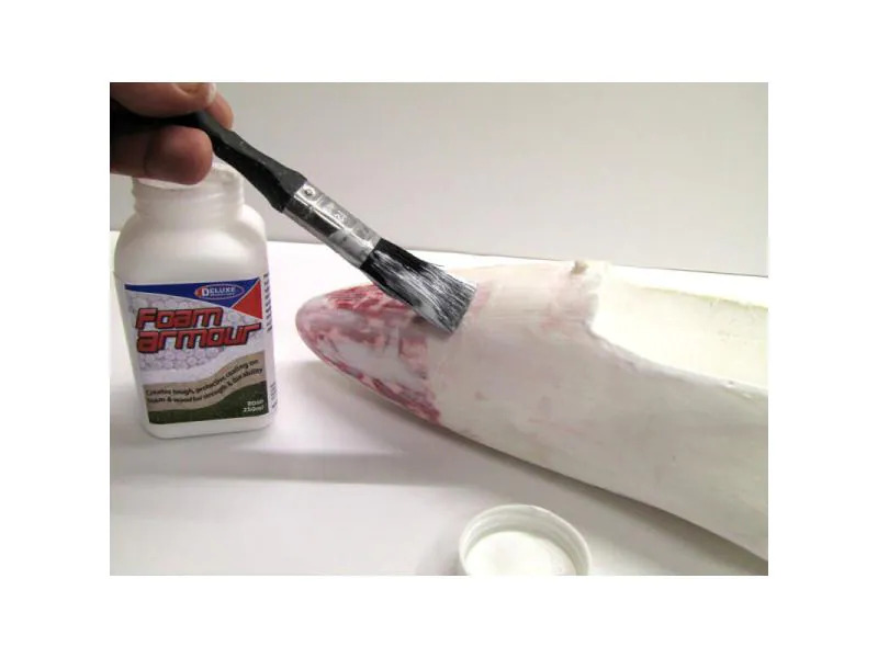 Deluxe Materials Modelliermasse Foam Armour 250 g, Crème