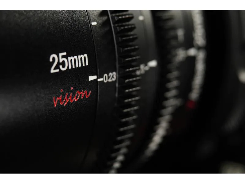7Artisans Festbrennweite 25mm T1.05 – Canon RF
