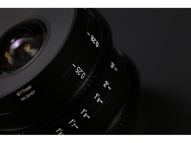 Venus Optic Festbrennweite 7.5 mm T2.9 Zero-D S35 Cine Lens – Canon RF