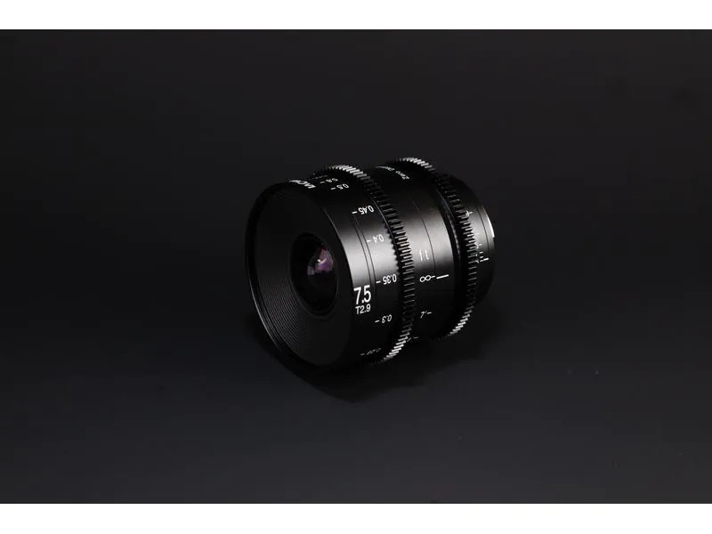Venus Optic Festbrennweite 7.5 mm T2.9 Zero-D S35 Cine Lens – X-Mount