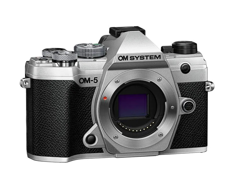 OM-System Fotokamera OM-5 M.Zuiko Digital ED 12-45mm F/4 PRO Silber