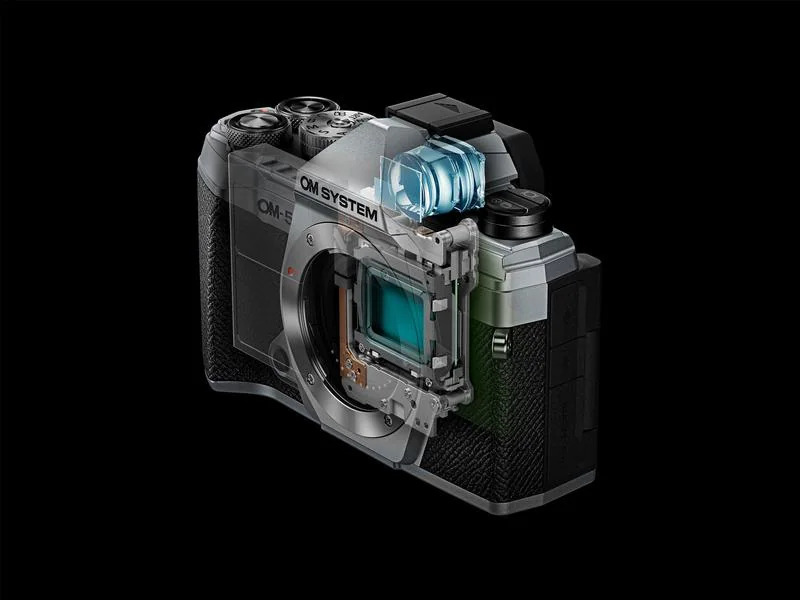 OM-System Fotokamera OM-5 M.Zuiko Digital ED 12-45mm F/4 PRO Silber