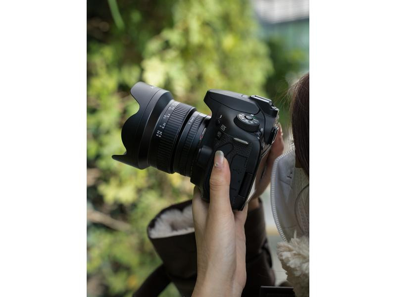 7Artisans Festbrennweite 7.5mm F/3.5 Ultra Wide APS-C – Canon EF