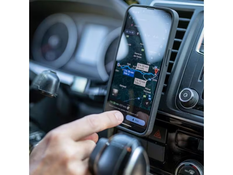 SP Connect Sport- &amp; Outdoorhülle iPhone 11 / XR