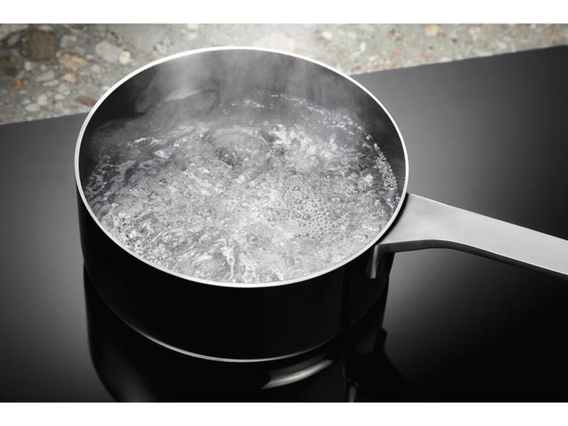 Electrolux Induktionskochfeld mit Abzug DMGL8362AO Rahmenlos