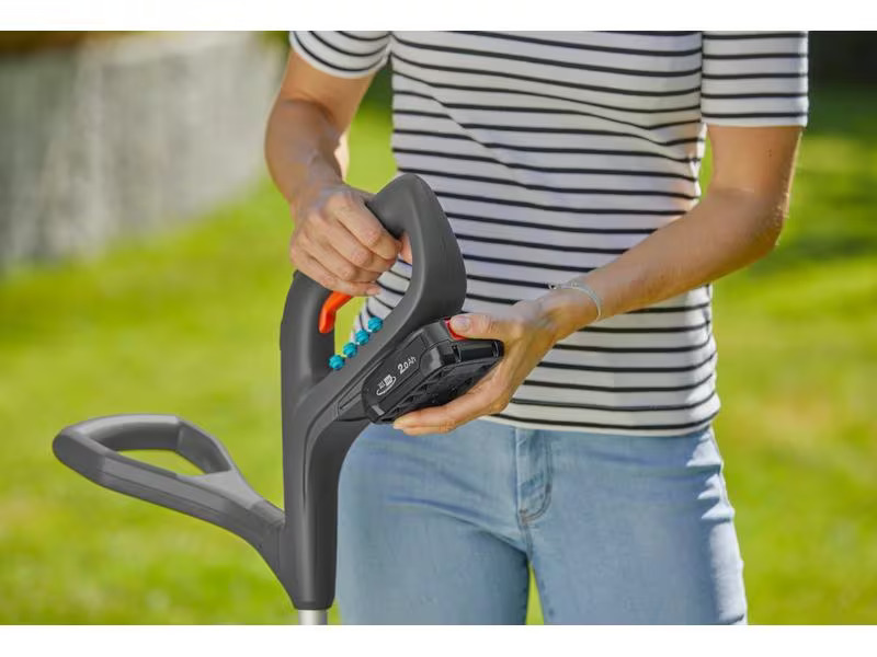 Gardena Akku-Trimmer SmallCut 23/18 V P4A Ready-To-Use Set