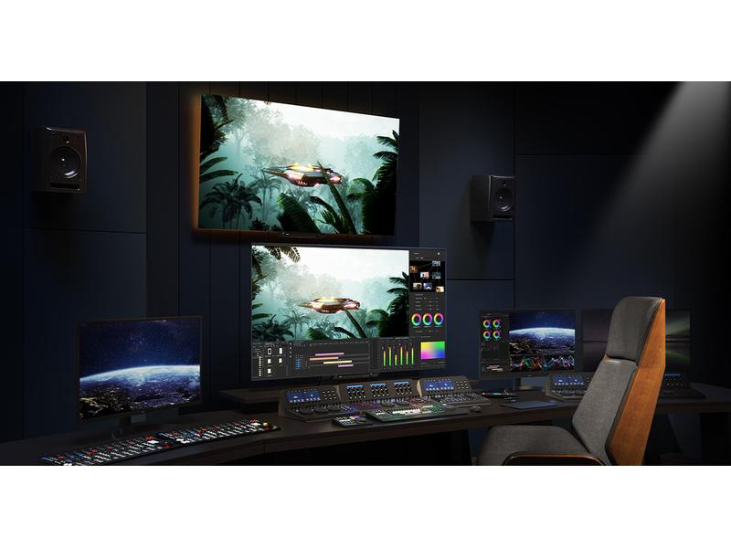 LG Public Display UltraFine OLED Pro 65EP5G-B 65