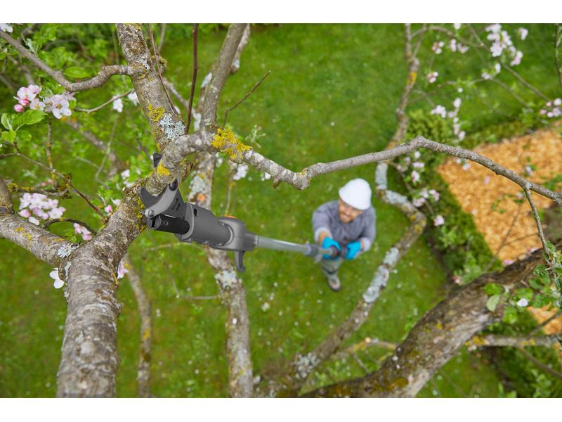 Gardena Akku-Teleskop-Baumschere HighCut 360/18 V P4A