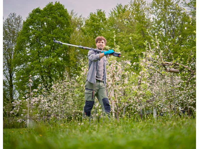 Gardena Akku-Teleskop-Baumschere HighCut 360/18 V P4A