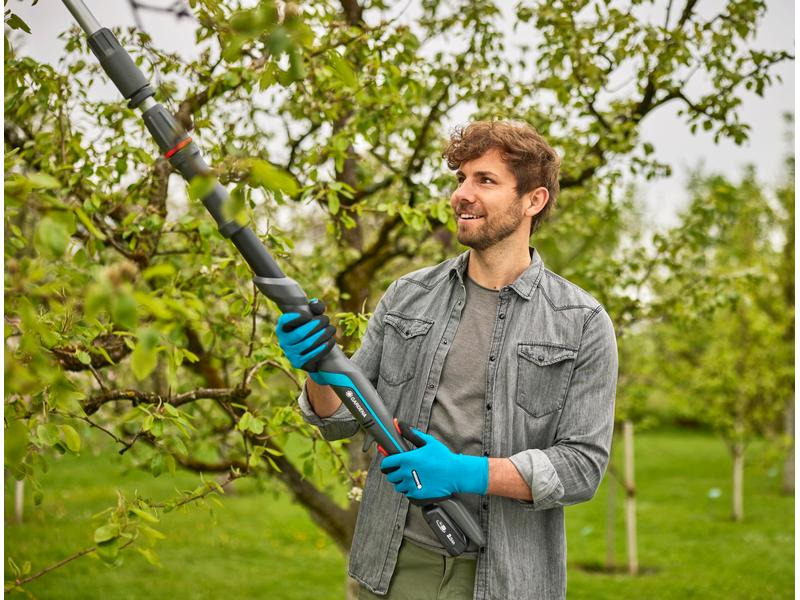 Gardena Akku-Teleskop-Baumschere HighCut 250/18 V P4A Ready To Use