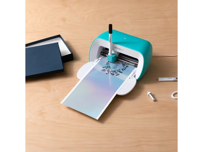 Cricut Vinylfolie Joy 14 x 33 cm, 4 Blatt, Holographisch Silber