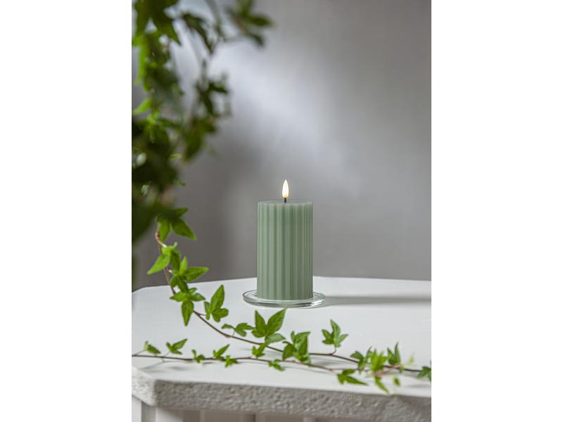 Star Trading LED-Kerze Pillar Flamme Stripe, Ø 7.5 x 15 cm, Grün
