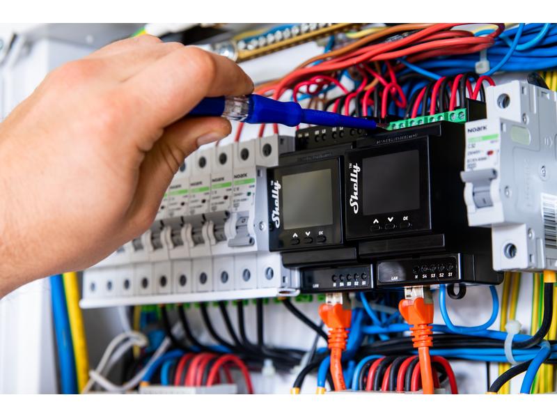 Shelly Shelly Pro 4PM LAN und WiFi-DIN-Rail Switch
