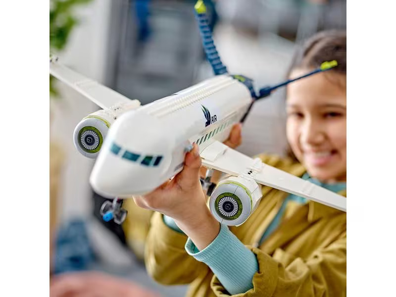 LEGO® City Passagierflugzeug 60367