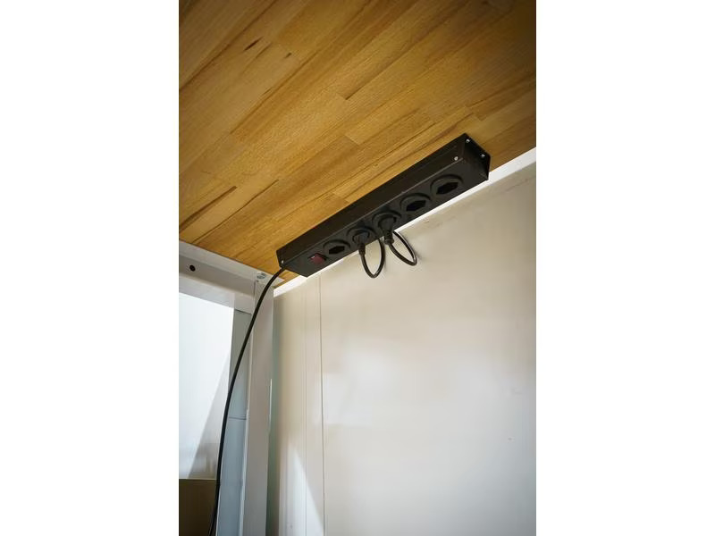Max Hauri Steckdosenleiste 5 x Typ 13 Power Line, Silber / Schwarz