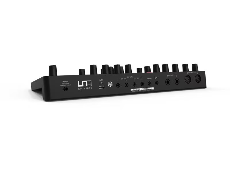 IK Multimedia Synthesizer UNO Synth Pro X