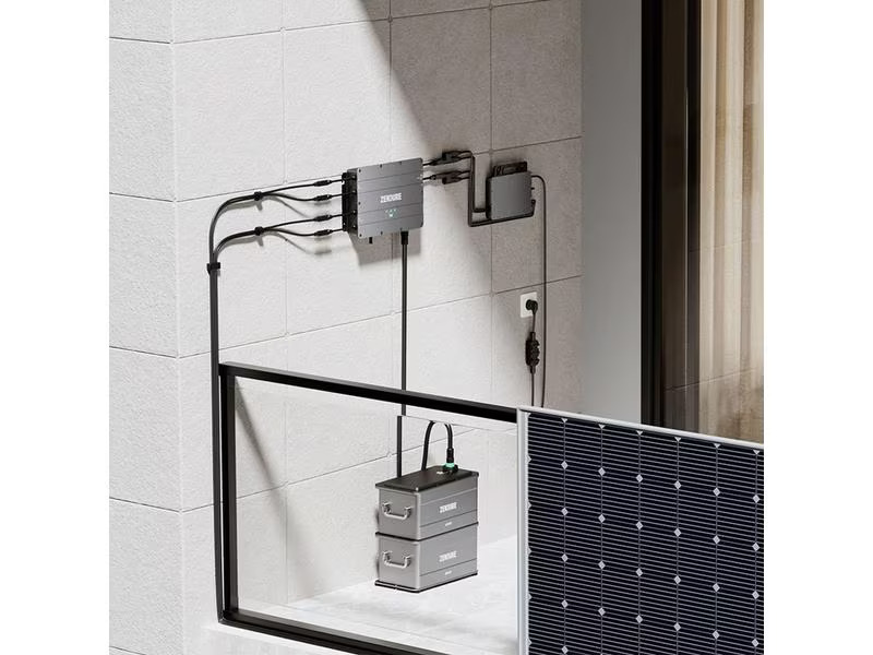 ZendurE Energiespeicher SolarFlow Smart PV Hub für 1200W MPPT